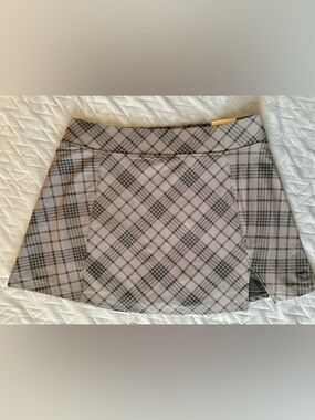 PINK Active Plaid Mini Skort in Gray and Black